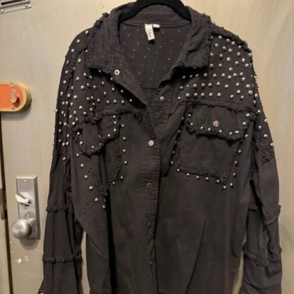 Elan Studded Distressed Black Chambray Denim Shacket - NWOT - Picture 10 of 16